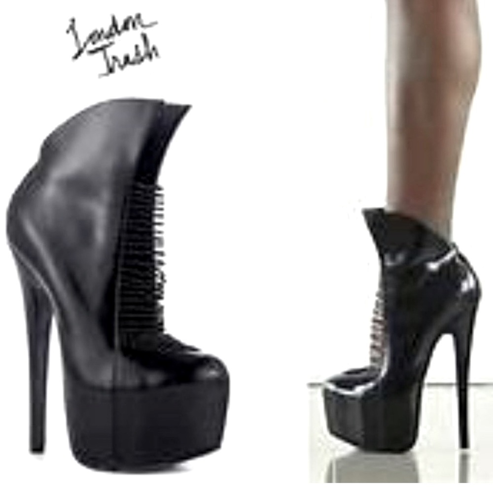 London Trash "Crime" Black
Leather Stiletto Bootie size 7.5